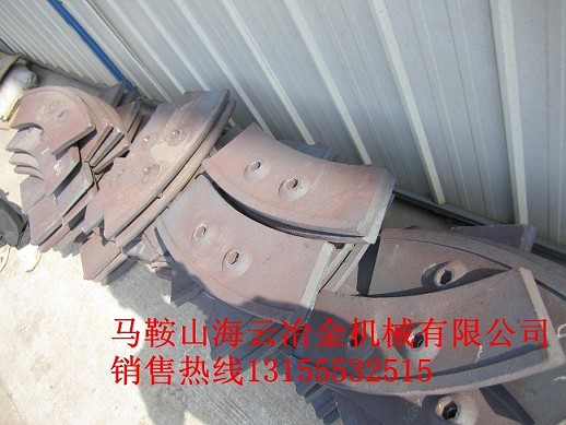 山東建友雙臥軸攪拌機襯板、攪拌臂，山東建友砼攪拌機優(yōu)質(zhì)襯板生產(chǎn)廠商